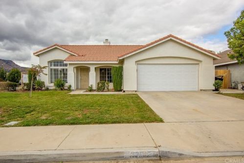 32615 Buckhorn Rd, Wildomar, CA 92595-8256