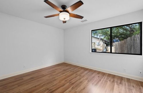 11905 Brookwood Rd, Austin TX  78750-2744 exterior