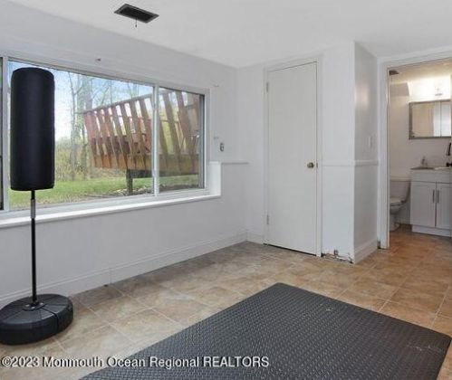 62 Annapolis Dr, Hazlet NJ  07730-2354 exterior