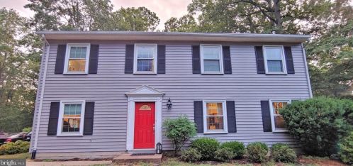 2 Edgewood Cir, Fredericksburg, VA 22405-1413