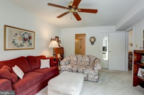 54 Valleybrook Dr, Lancaster PA  17601-4612 exterior