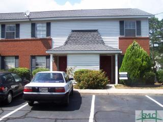 32 Knollwood Cir, Savannah, GA 31419-1759