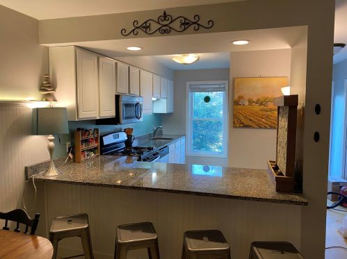 40 Potter Ln, Enfield, NH 03748-4133