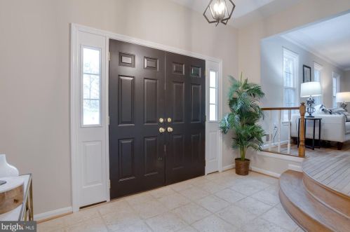 7912 Delozier Ct, Springfield, VA 22153-2723