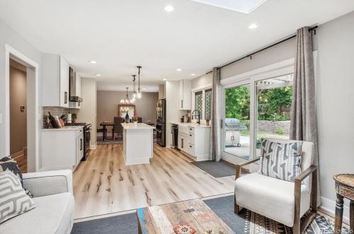 8523 Jamison Ave, Englewood CO  80112-2702 exterior