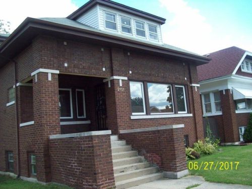 2101 Cuyler Ave, Forest View IL  60402-2006 exterior