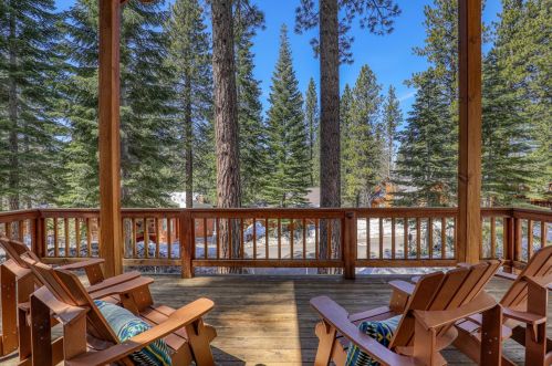 733 Conifer, Truckee CA  96161-3942 exterior