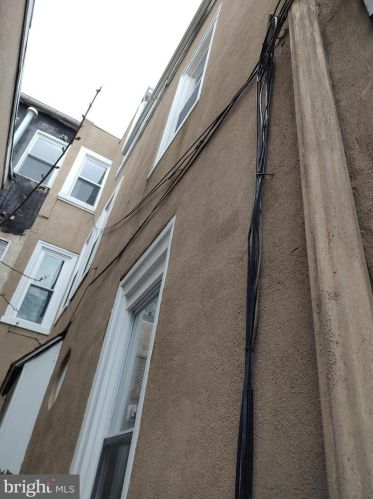 1518 10th St, Philadelphia PA 19147-6328 exterior