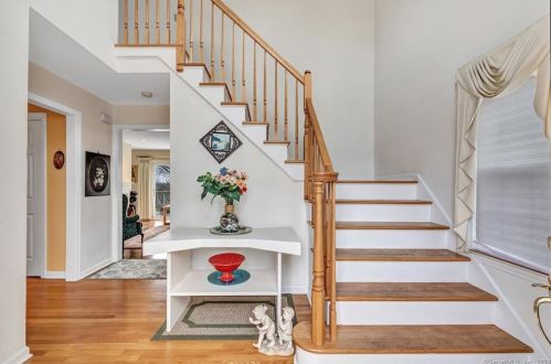 11 Old Colony Rd, Upper Stepney, CT 06468-1279