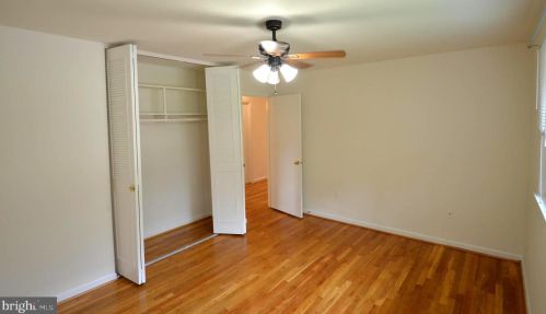 8715 Kenilworth Dr, Springfield VA  22151-1101 exterior