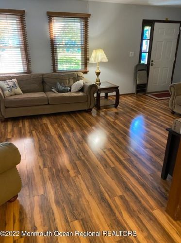 56 Jefferson St, Tinton Falls, NJ 07701-5751