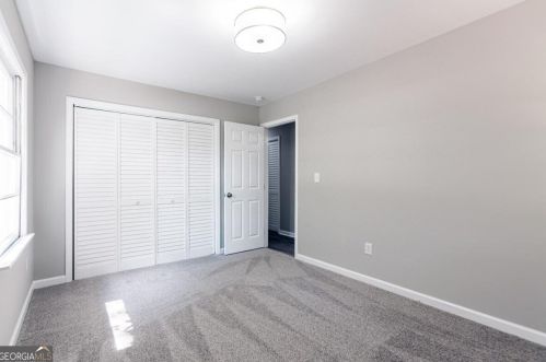 5864 Ronnie Dr, Rex GA 30273-1059 exterior