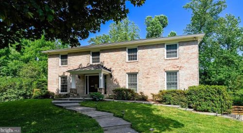 3303 Goldsboro Ct, Falls Church, VA 22042-4106