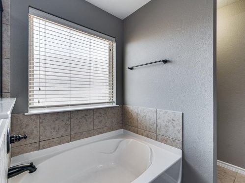 4520 Rockmill Trl, Fort Worth TX  76179-5091 exterior