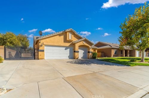 43902 21st St, Lancaster, CA 93536-8216