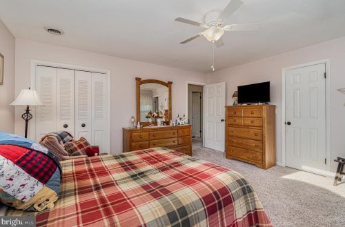 904 Pheasant Dr, Carlisle PA 17013-1255 exterior