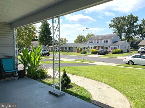 106 Hazelwood Cir, Willingboro, NJ 08046-1246