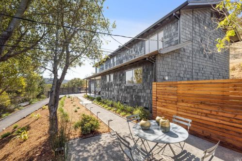 558 Miller Creek Rd, San Rafael CA  94903-1319 exterior