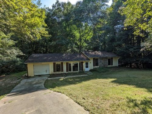 1035 Timbers Ct, Lithonia, GA 30058-6066