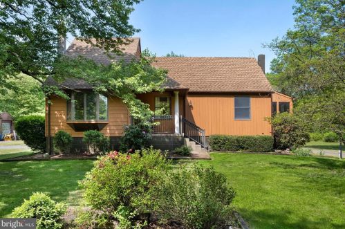 471 Cypress Ln, Trenton, NJ 08619-3712