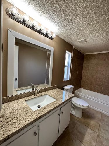 610 Canal St, Merced CA  95341-6630 exterior