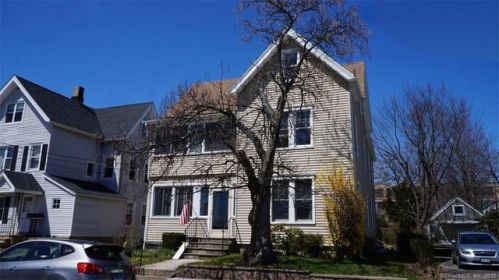 11 Betts Pl, Norwalk, CT 06855-1801