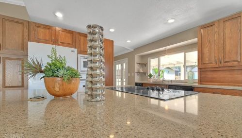 8582 Running Gait Ln, Riverside CA  92509-5106 exterior