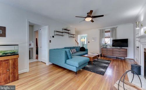 18 Indian Spring Dr, Silver Spring, MD 20901-3019