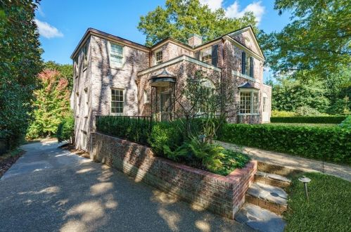 3180 Arden Rd, Atlanta GA  30305-1917 exterior