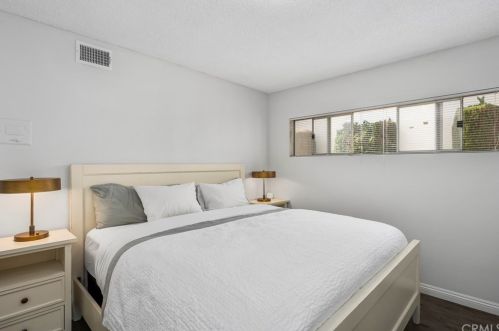 22631 Hickory Ave, Torrance CA  90505-2945 exterior