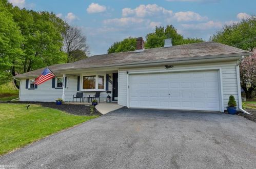 259 1st St, Wind Gap, PA 18091-1604