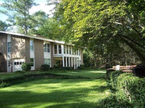 124 Woodlawn Dr, Marietta, GA 30067-4016