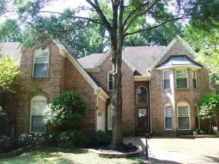 6607 Rue Beaumonde Dr, Memphis, TN 38120-3300