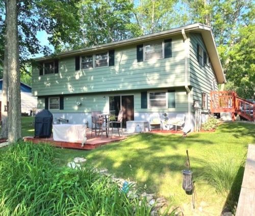 1104 Elm Pl, Nelson, IL 61021-4115