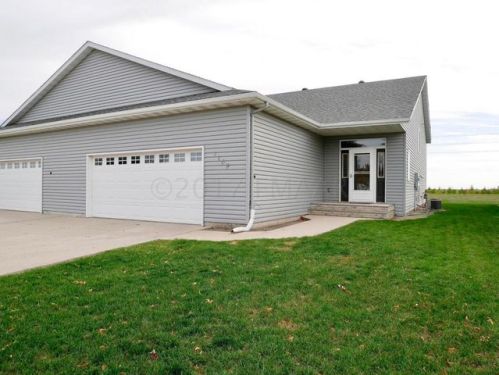 1109 Morningside Dr, Casselton, ND 58012-3710