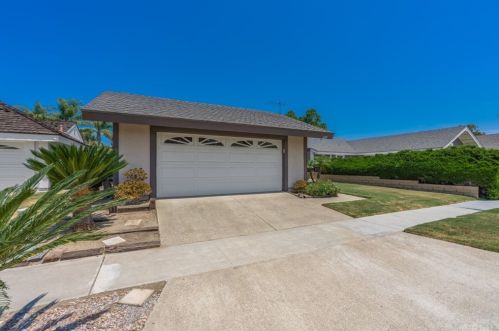 6219 Woodsboro Ave, Anaheim CA  92807-2346 exterior