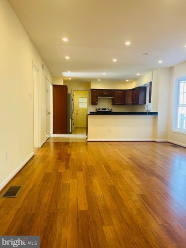 438 Northwest Dr, Silver Spring, MD 20901-4417