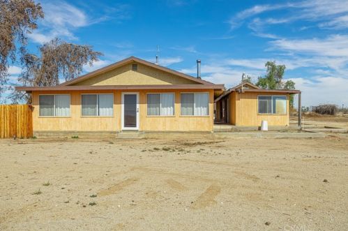 20211 Avenue, Lancaster, CA