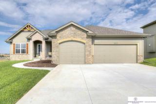 9823 Rosewater Pkwy, Bennington, NE 68007-1642