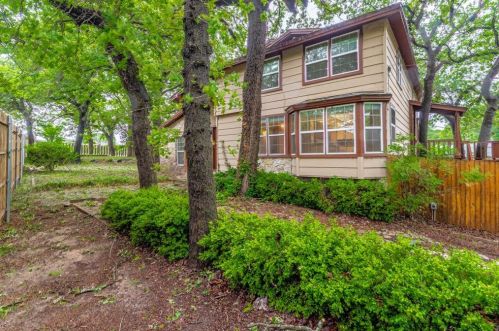 6580 Wells Burnett Rd, Fort Worth, TX 76135-9389