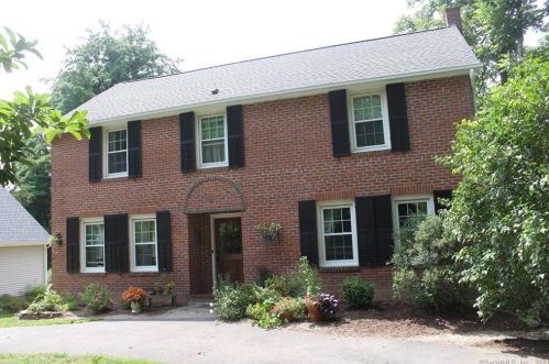 9 Day St, Granby CT  06035-2901 exterior
