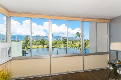 2415 Ala Wai Blvd, Honolulu, HI 96815-3451
