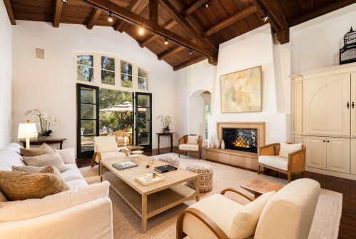 454 Meadowbrook Dr, Santa Barbara, CA 93108-2686