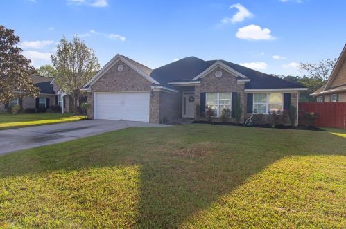 204 Pebblestone Dr, Bloomingdale, GA 31302-8115