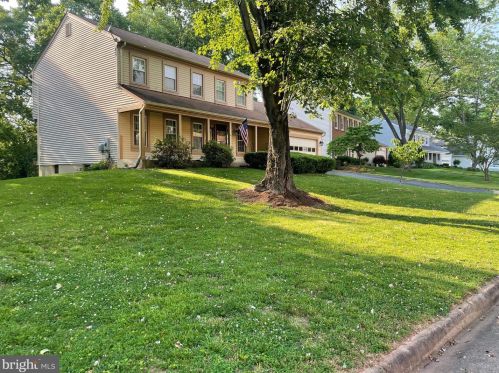 3124 Hannahs Pond Ln, Herndon, VA 20171-2253
