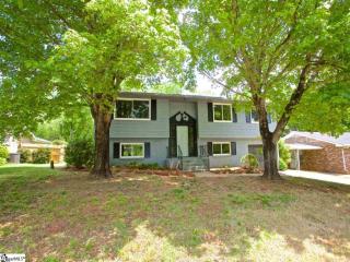 15 Richwood Dr, Greenville, SC 29607-3001
