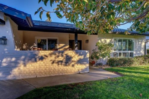 1808 Bailey Dr, Oceanside, CA 92054-6126