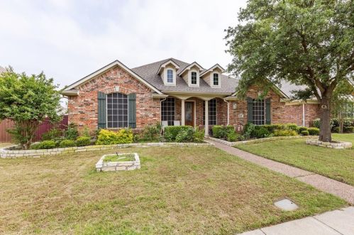 1428 Flowers Dr, Carrollton, TX 75007-1200