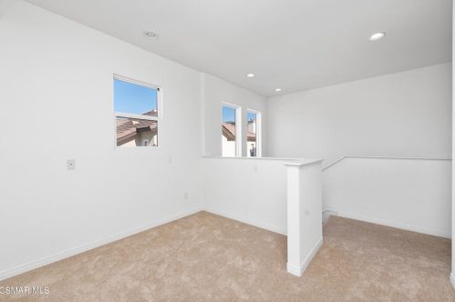 5934 Indian Terrace Dr, Simi Valley CA  93063-5771 exterior