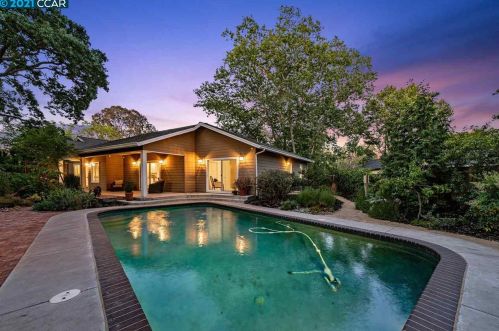 1790 Ruth Dr, Concord CA  94523-2942 exterior